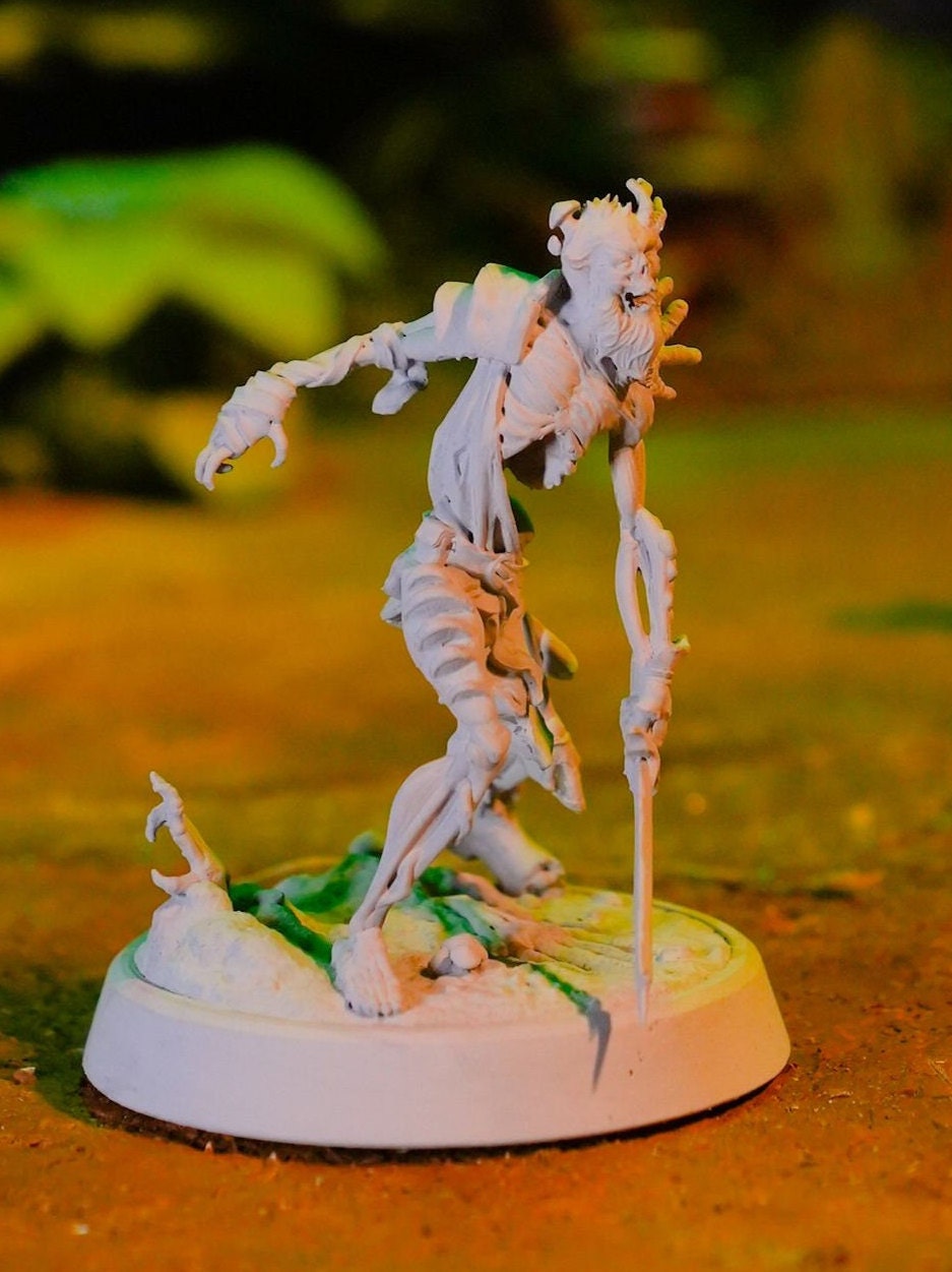 Swap Zombie | UNPAINTED | Tabletop Scale | TTRPG D&D Miniature | DnD