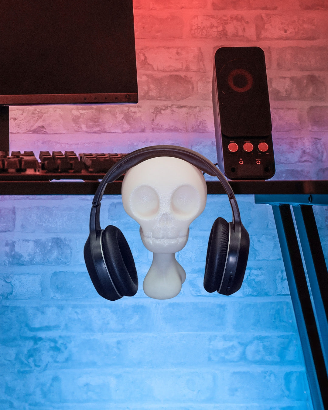 Stylized Skull Headphone Holder