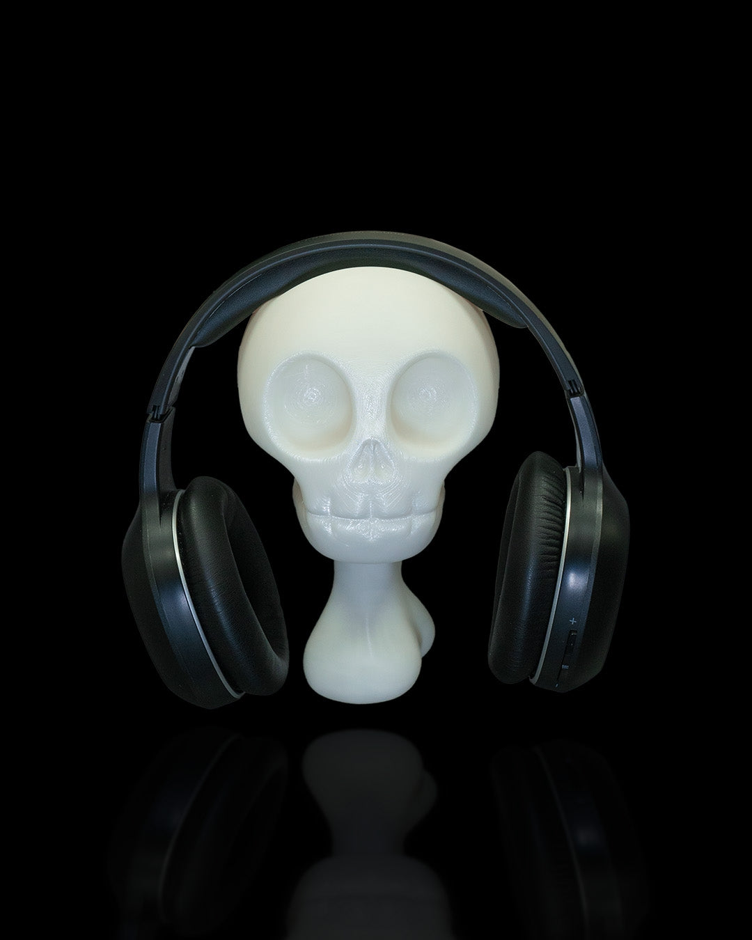 Stylized Skull Headphone Holder