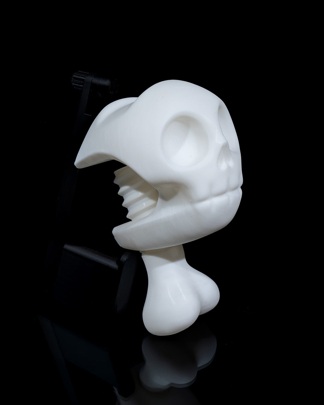 Stylized Skull Headphone Holder