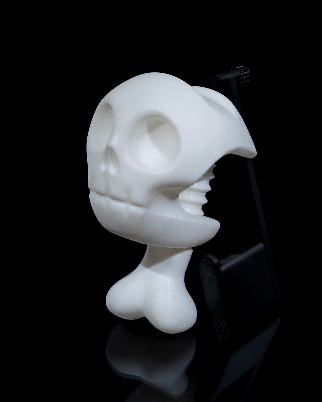 Stylized Skull Headphone Holder